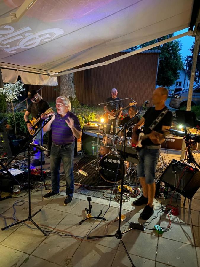 Hostinec U Pejska A Kocicky Mariánské Lázně Екстериор снимка