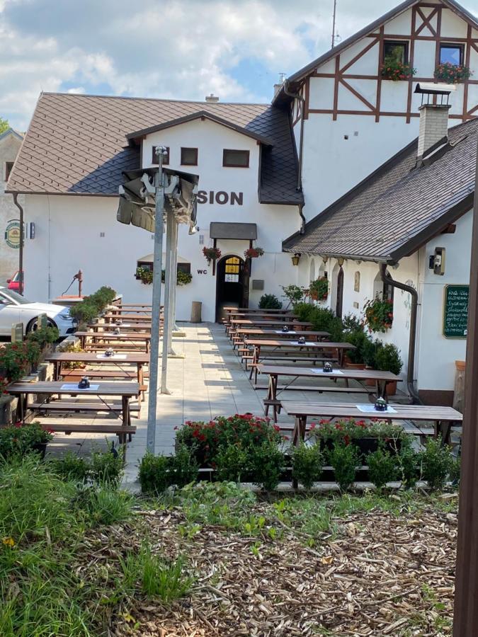 Hostinec U Pejska A Kocicky Mariánské Lázně Екстериор снимка