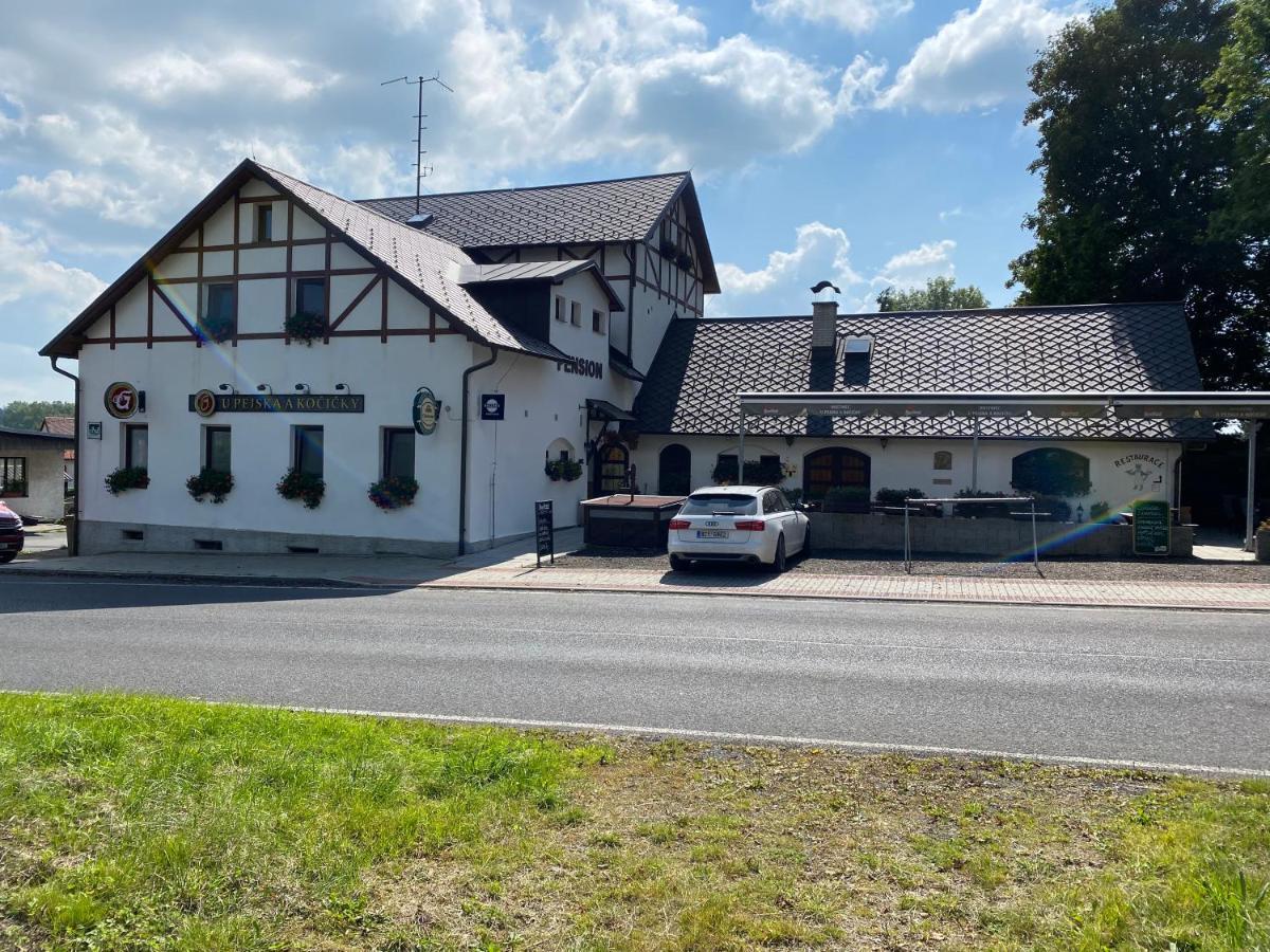 Hostinec U Pejska A Kocicky Mariánské Lázně Екстериор снимка